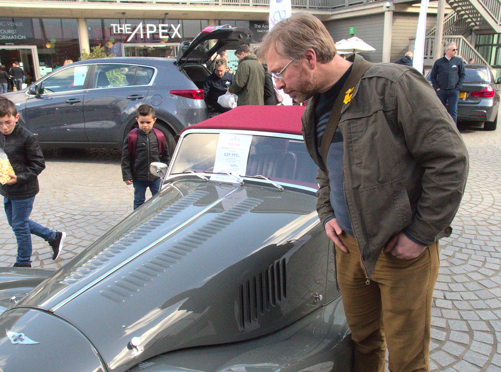 Marc checks out a Morgan from The East Anglian Beer Festival, Bury St Edmunds, Suffolk - 23rd April 2016