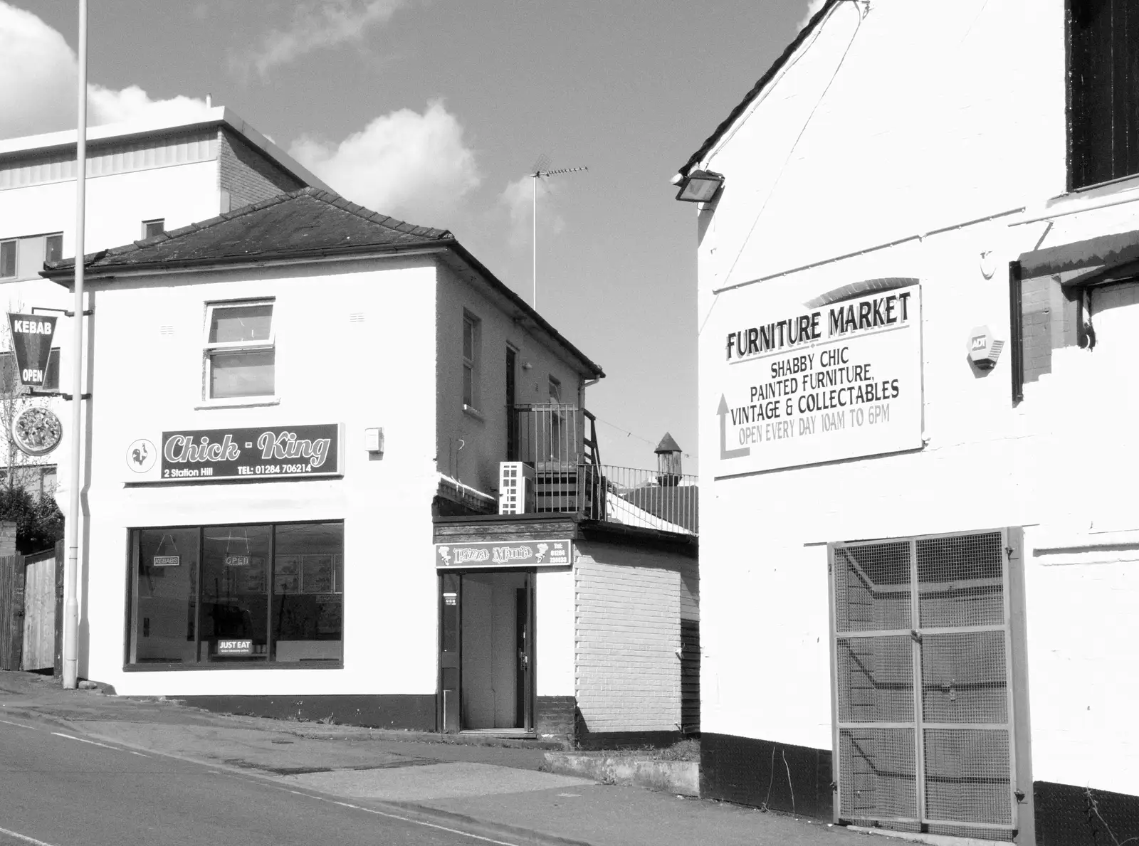 Chick-King takeaway on Station Road, from The East Anglian Beer Festival, Bury St Edmunds, Suffolk - 23rd April 2016