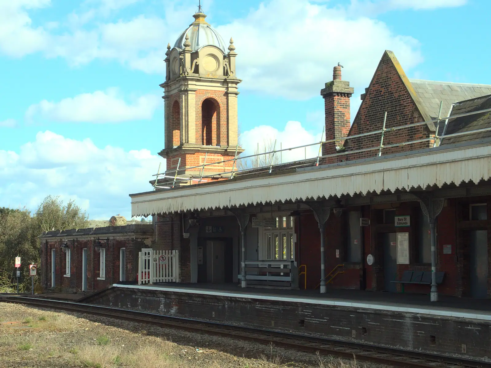 Bury station seems deserted and derelict, from The East Anglian Beer Festival, Bury St Edmunds, Suffolk - 23rd April 2016