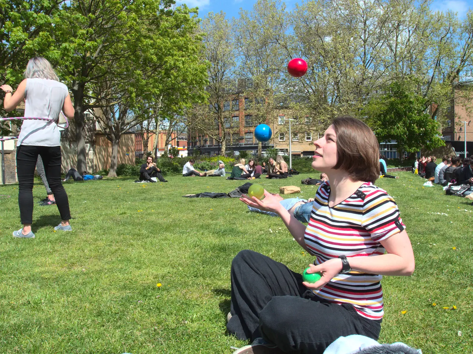 Anita does some juggling, from The BSCC at the Hoxne Swan, and Mint Street Hula, Suffolk and London - 4th May 2016