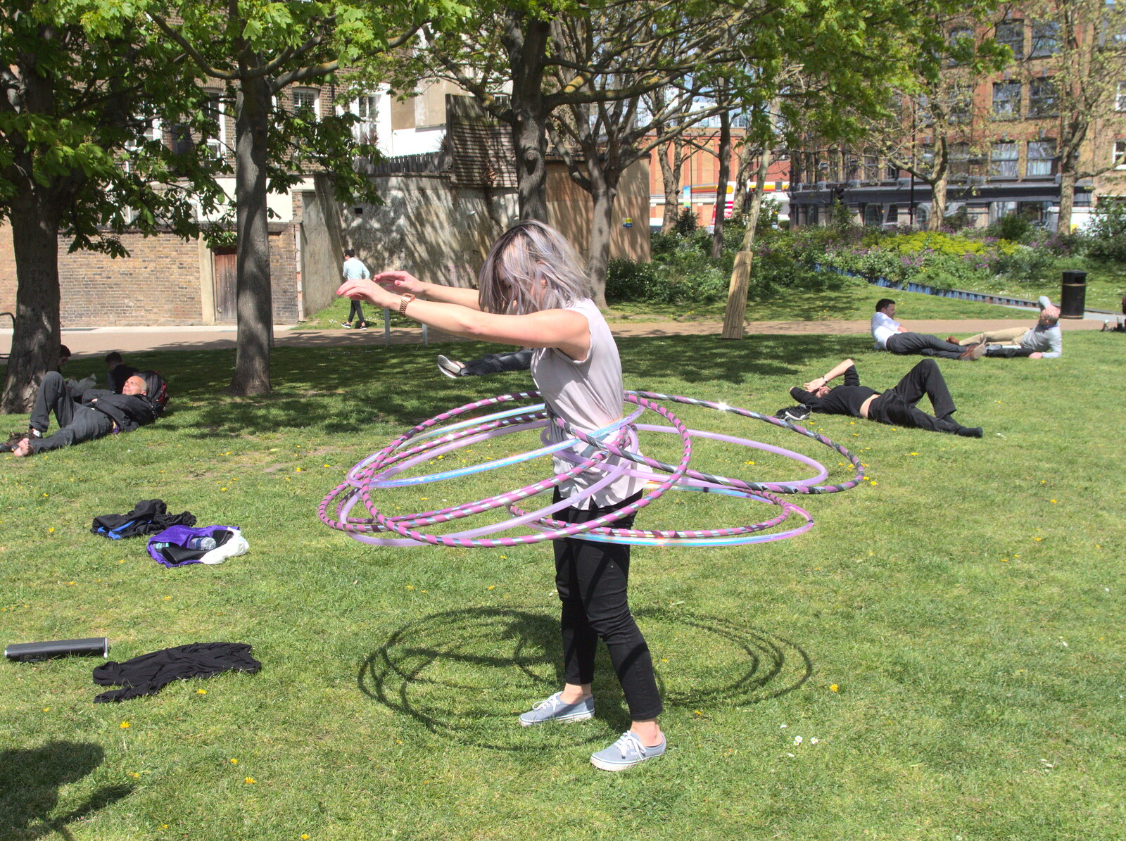 Kah-Mun in Mint Street park from The BSCC at the Hoxne Swan, and Mint Street Hula, Suffolk and London - 4th May 2016