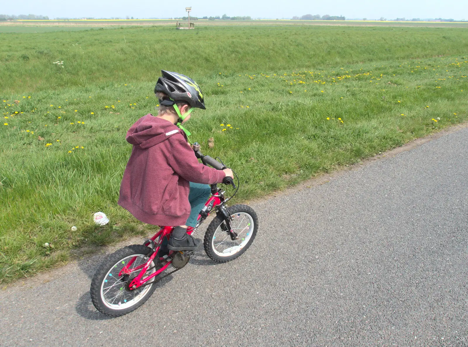 Fred gets a real stomp on, from The BSCC Cycling Weekender, Outwell, West Norfolk - 7th May 2016