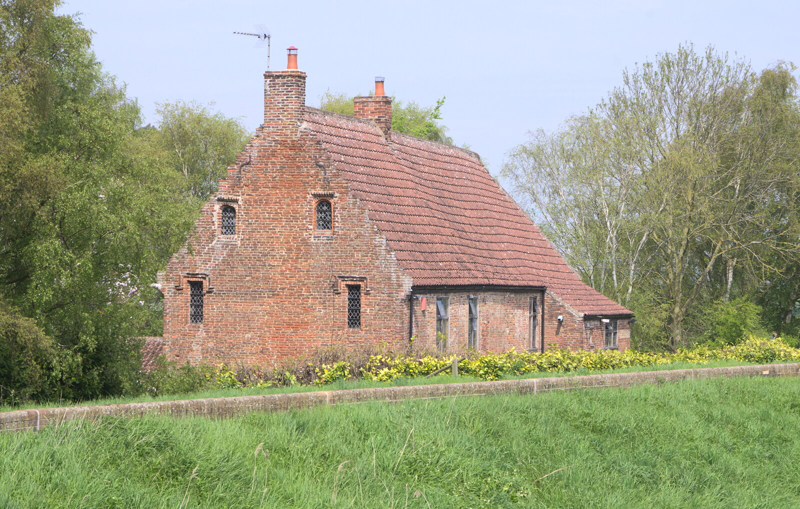 An old brick building from The BSCC Cycling Weekender, Outwell, West Norfolk - 7th May 2016