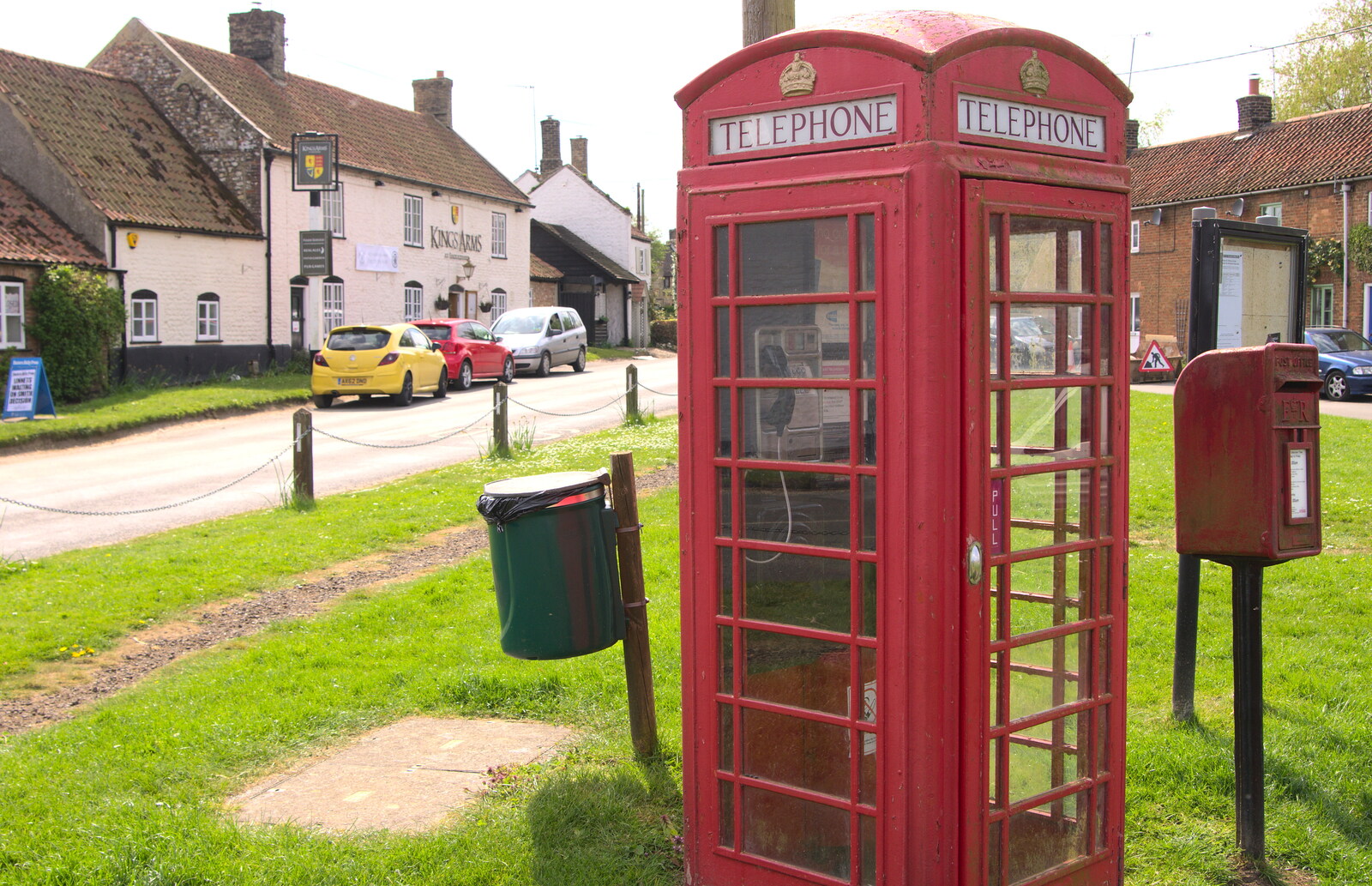 The Kings Arms, Shouldham, and a K6 phone box from The BSCC Cycling Weekender, Outwell, West Norfolk - 7th May 2016