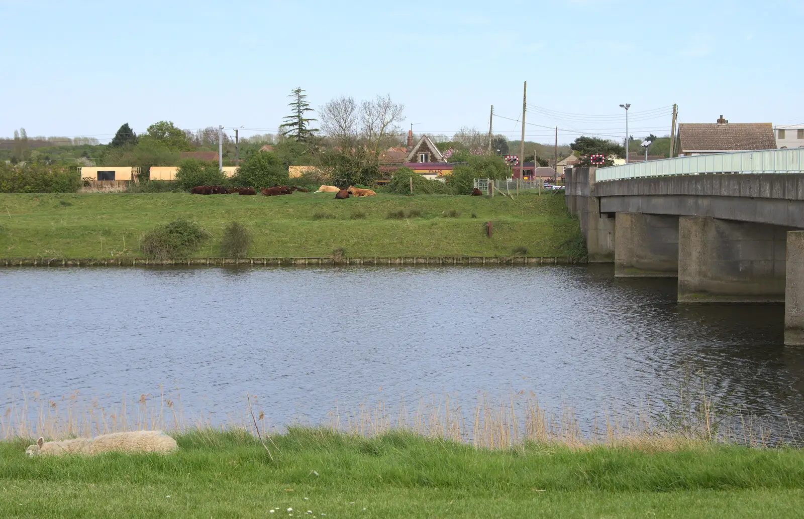 The eponymous Stow Bridge, from The BSCC Cycling Weekender, Outwell, West Norfolk - 7th May 2016