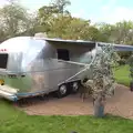 An Airstream caravan is a mobile studio, The BBs at New Buckeham, and Beers at Katzenjammer's, London - 16th May 2016