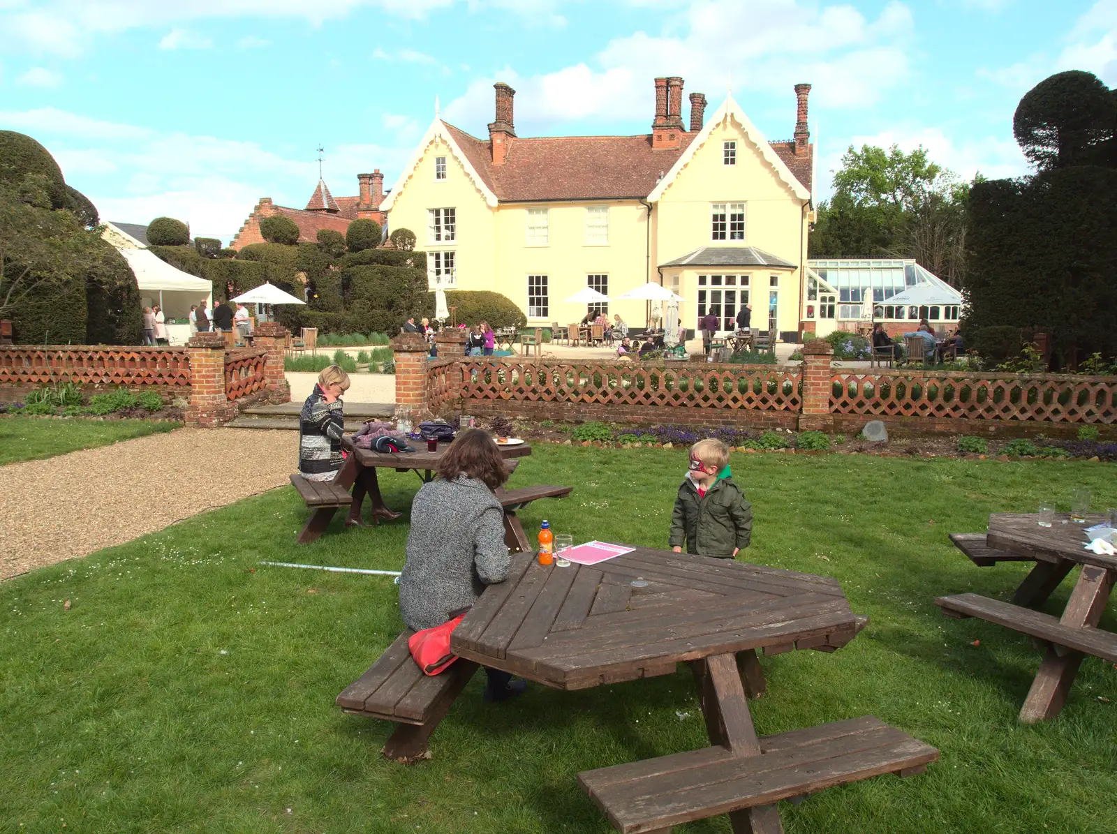 Isobel and Harry at the Oaksmere, from The BBs at New Buckeham, and Beers at Katzenjammer's, London - 16th May 2016