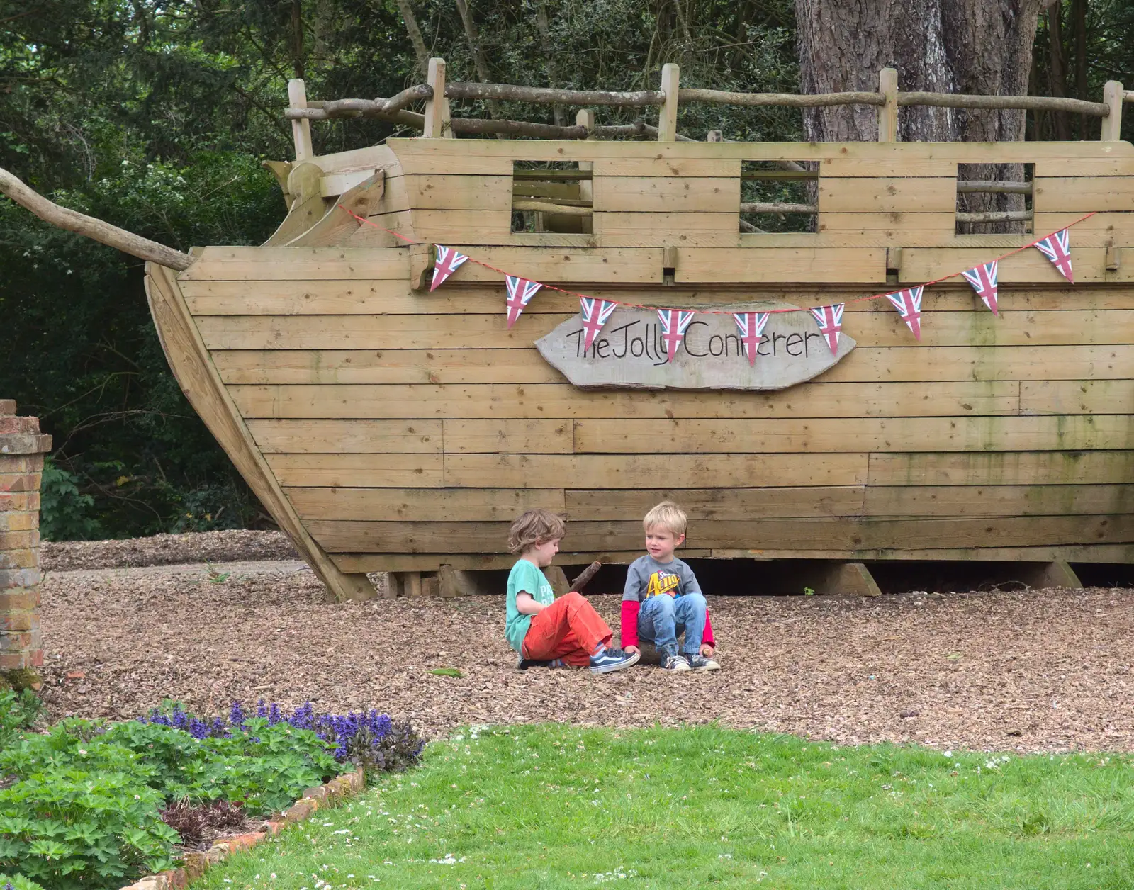 Harry and a temporary friend by the pirate ship, from The BSCC at the Wortwell Bell, Wortwell, Norfolk - 26th May 2016