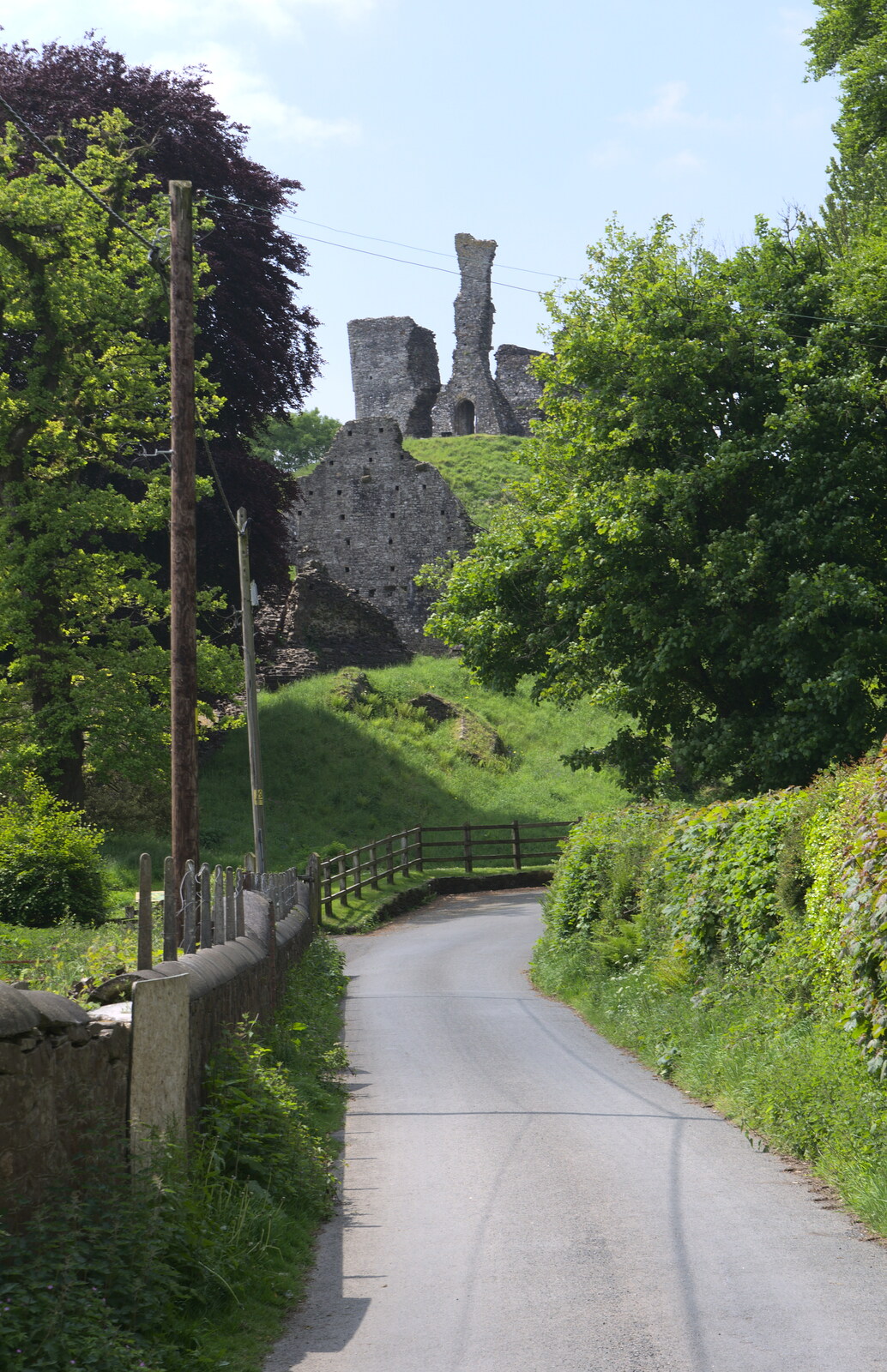 The road up to the castle from A Visit to Okehampton Castle and Dartmoor, Devon  - 28th May 2016