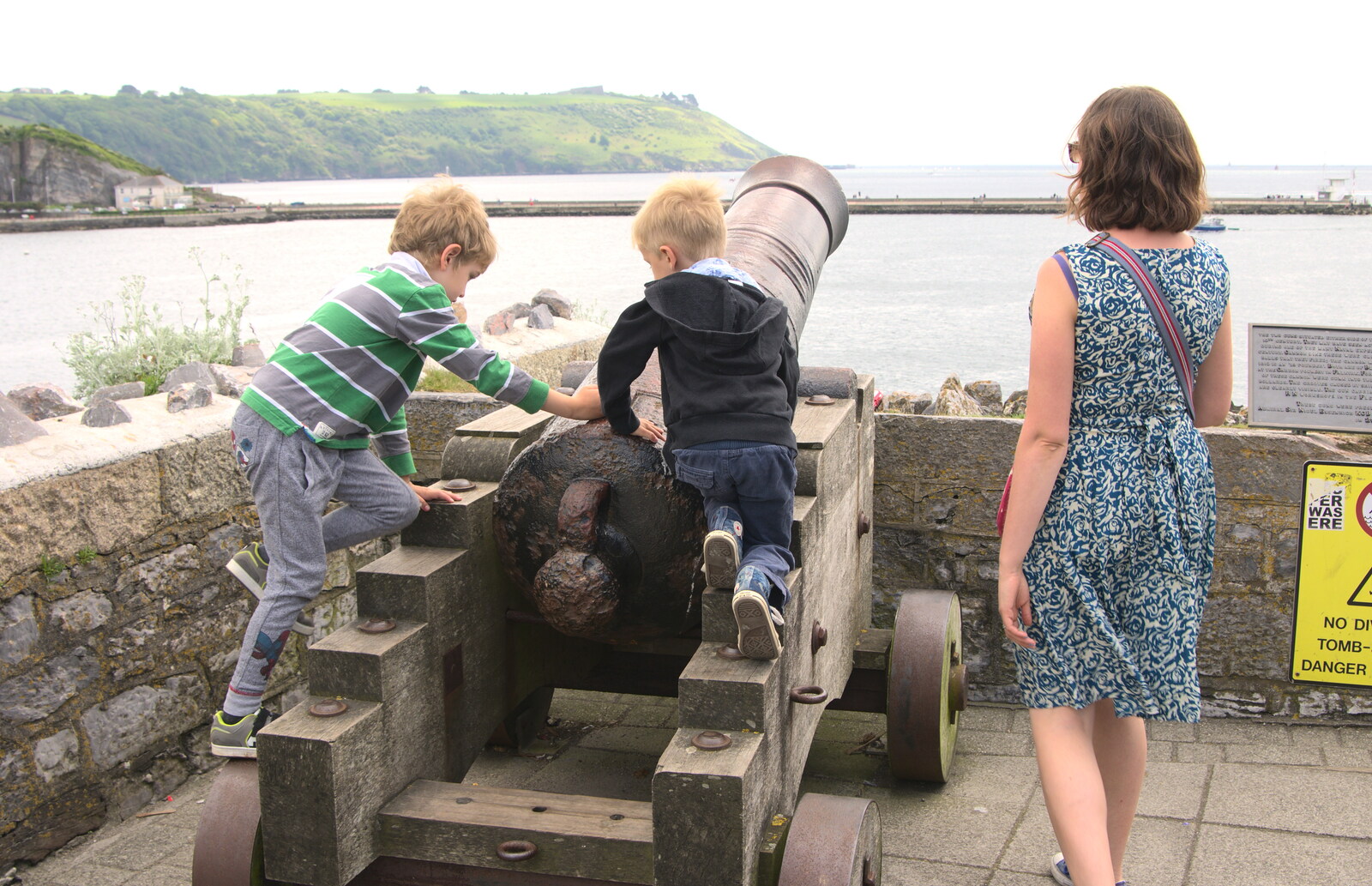 The boys climb all over a cannon from A Tamar River Trip, Plymouth, Devon - 30th May 2016