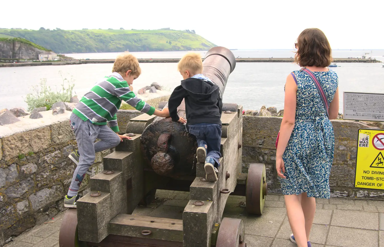 The boys climb all over a cannon, from A Tamar River Trip, Plymouth, Devon - 30th May 2016