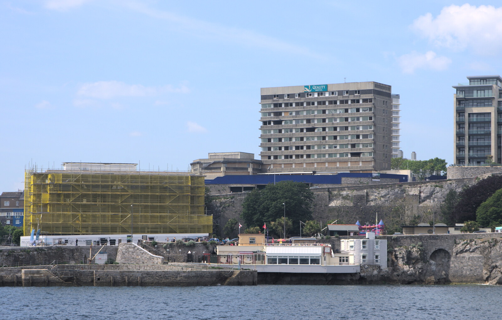 The 'Quality Hotel' looks derelict from A Tamar River Trip, Plymouth, Devon - 30th May 2016