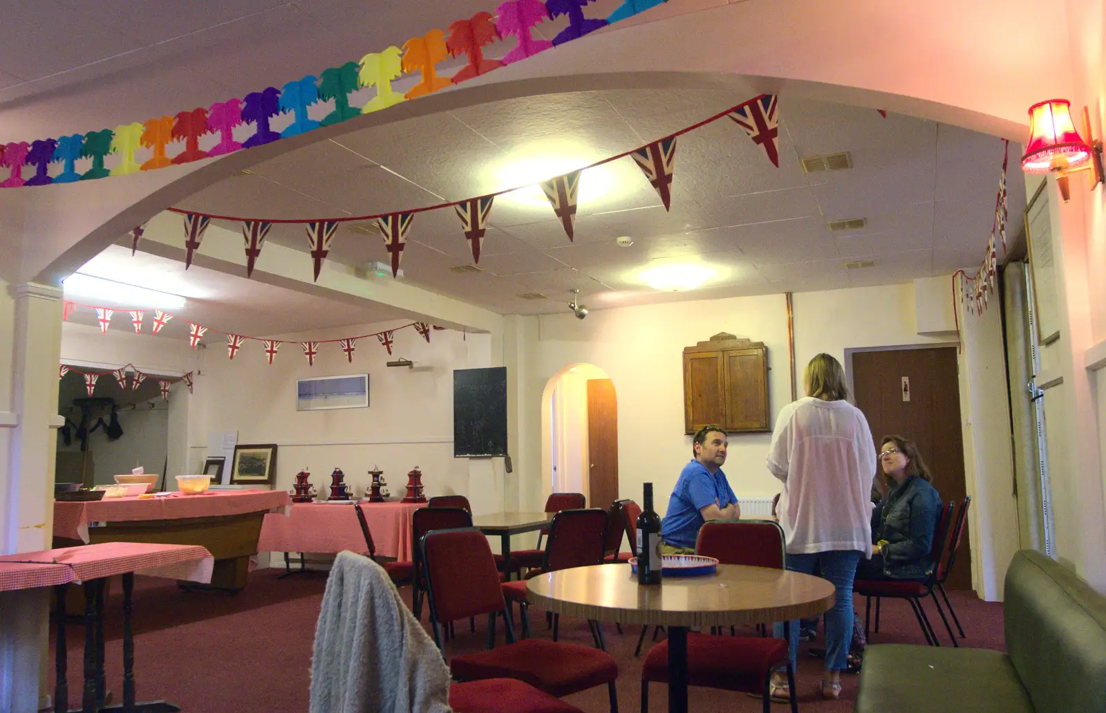 Clive and Suzanne, from The Queen's Village Hall Birthday, Brome, Suffolk - 12th June 2016