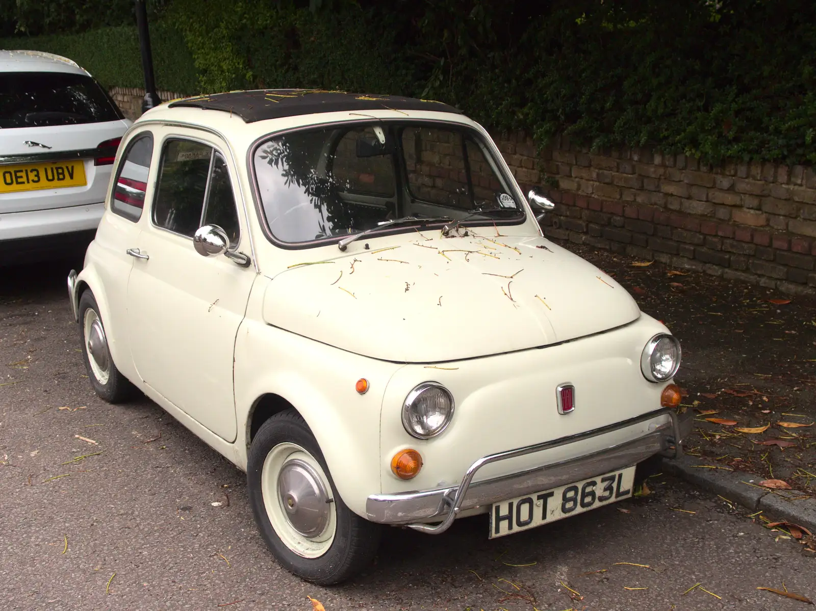 A cute original Fiat Cinquecento/500, from Caoimhe the Shoe's Desk, Highbury, London - 18th June 2016