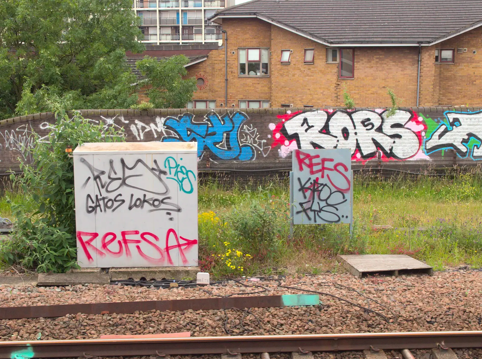 More graffiti near Bethnal Green, from A Trip to Norwich and Diss Markets, Norfolk - 25th June 2016