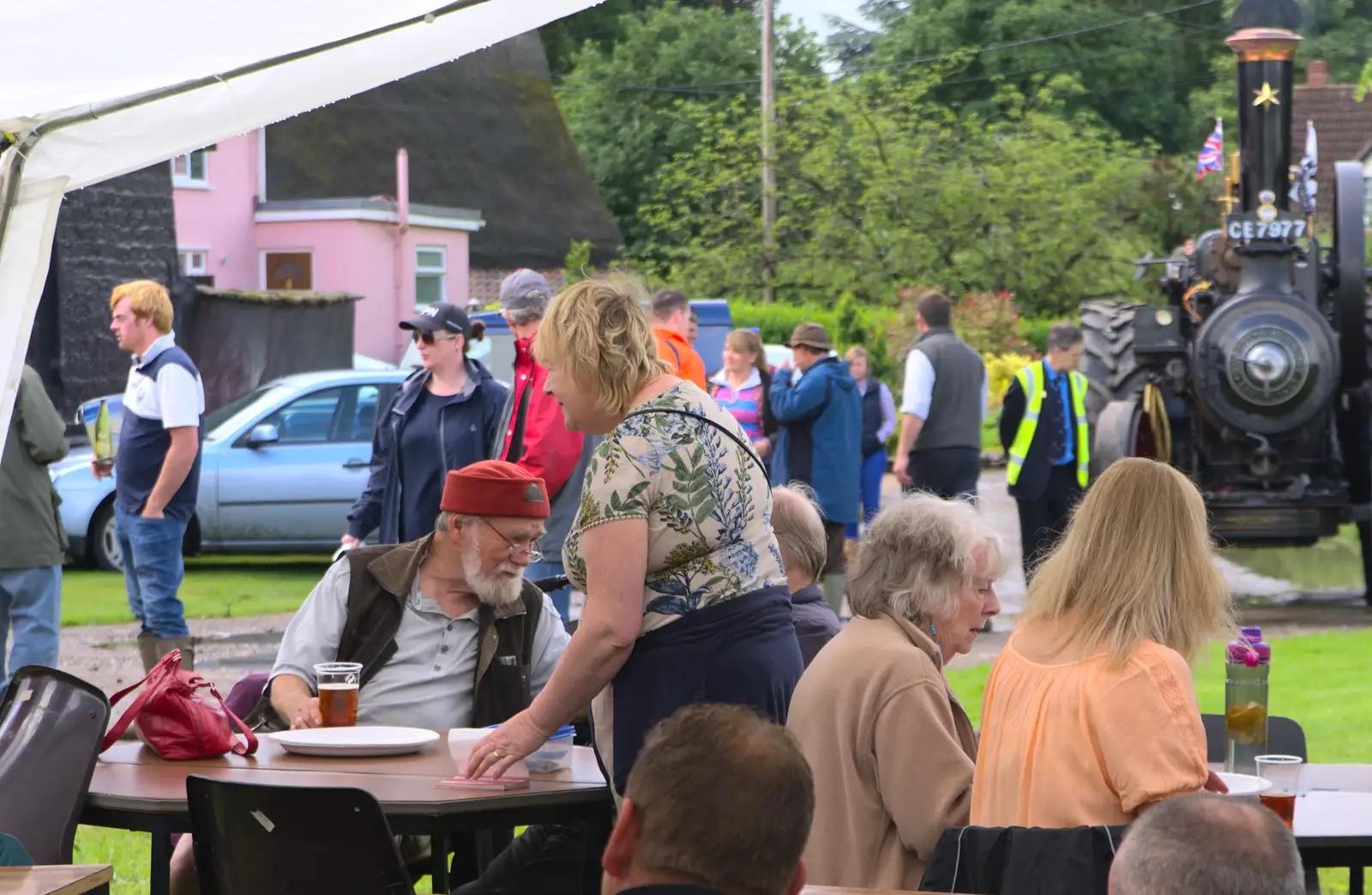 Mingling crowds, from Thrandeston Pig, Little Green, Thrandeston, Suffolk - 26th June 2016