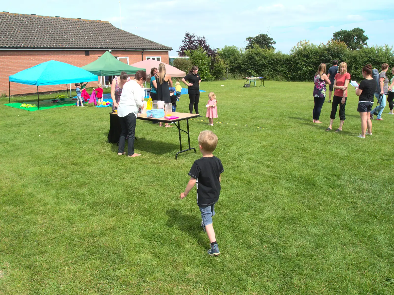 Harry roams around, from Harry's Sports Day and a London March, Southwark and Eye, Suffolk - 7th July 2016