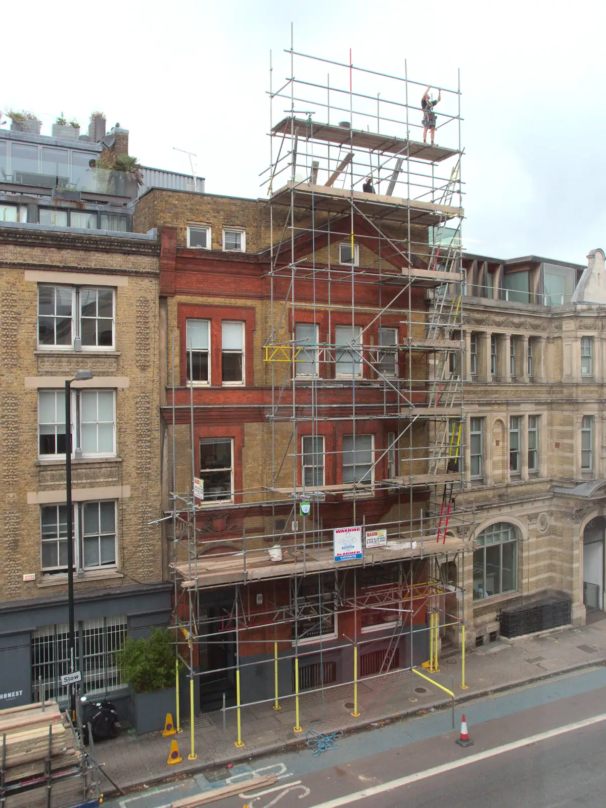 Sky-high scaffolding on Southwark Bridge Road, from The BSCC at the Jolly Porter, Station Road, Diss, Norfolk - 28th July 2016