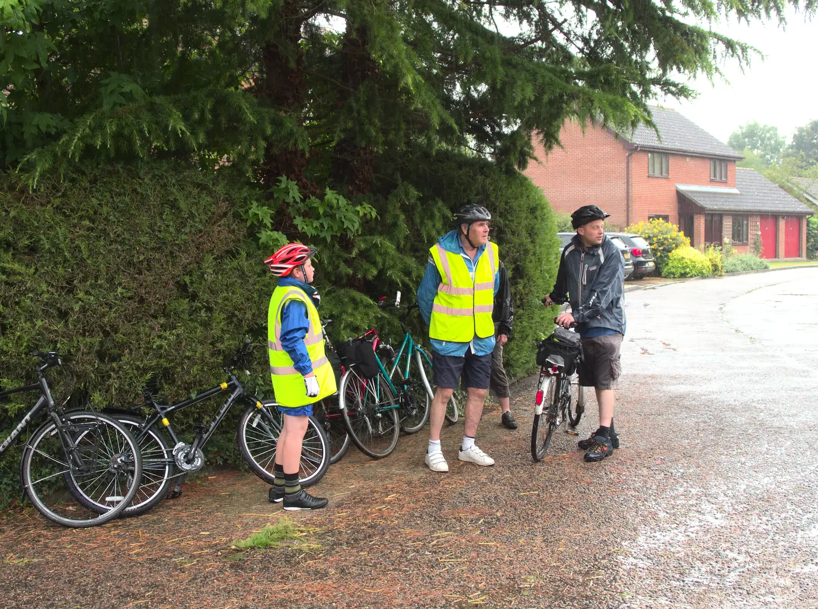 Matthew, Alan and Paul shelter from the rain, from The BSCC at the Jolly Porter, Station Road, Diss, Norfolk - 28th July 2016