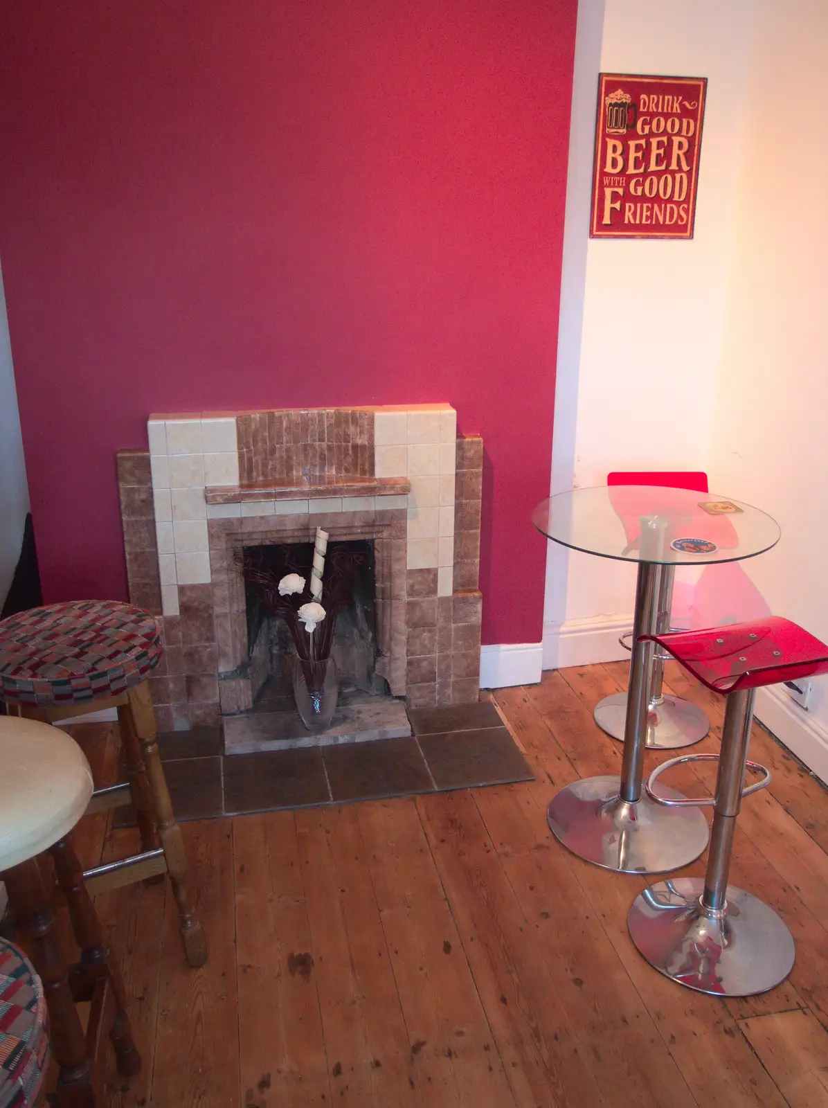 A cool 1950s fireplace in the lounge bar, from The BSCC at the Jolly Porter, Station Road, Diss, Norfolk - 28th July 2016