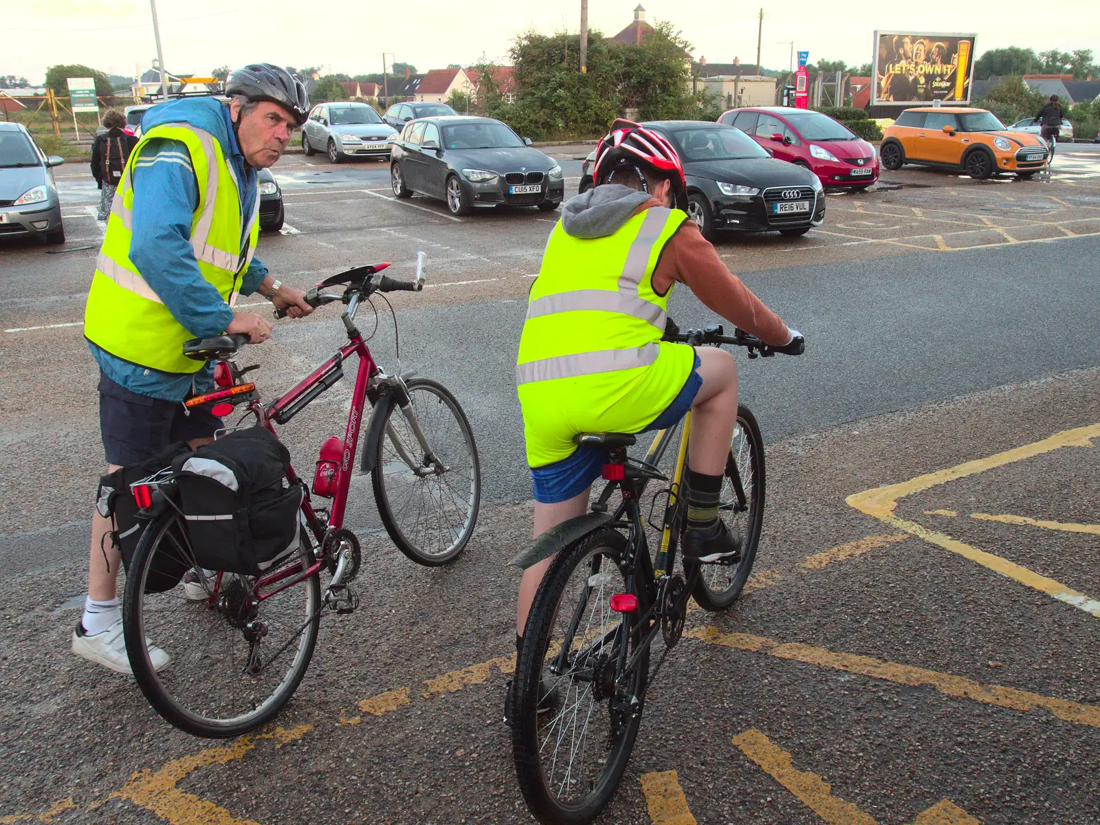 Alan and Matthew head off through the car park, from The BSCC at the Jolly Porter, Station Road, Diss, Norfolk - 28th July 2016