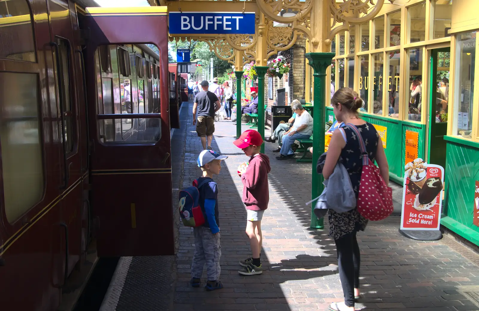 Harry, Fred and Isobel on the platform, from Sheringham Steam, Sheringham, North Norfolk - 31st July 2016