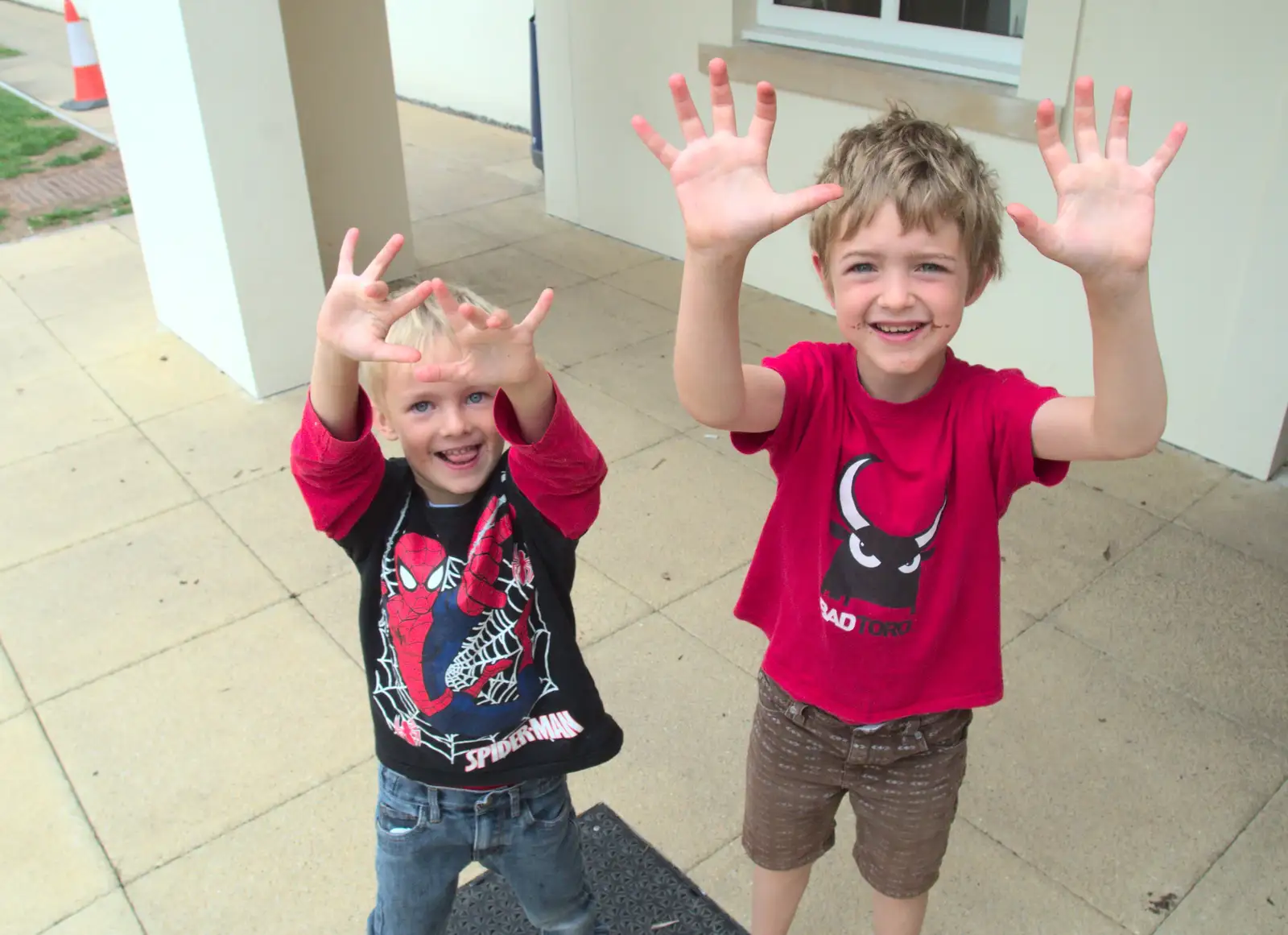 Harry and Fred show off their sticky hands, from Camping With Sean, Ashburton, Devon - 8th August 2016