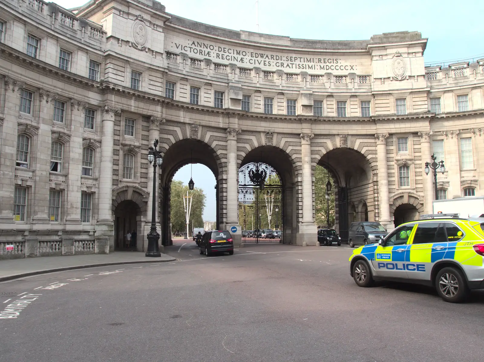 Admiralty Arch at the top of the Mall, from A Trip to the New Office, Paddington, London - 18th August 2016