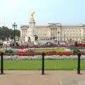 Waving to the Queen at Buckingham Palace, A Trip to the New Office, Paddington, London - 18th August 2016