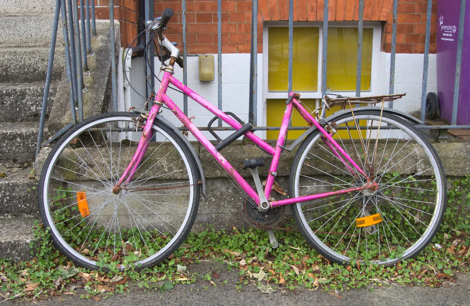 This bike is missing an important component, from Sion Hill and Blackrock for the Day, Dublin, Ireland - 17th September 2016