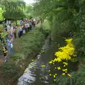 The crowds look on, The Eye Scouts Duck Race, The Pennings, Eye, Suffolk - 24th September 2016