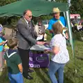 The mayor shakes the hand of a prize-winner, The Eye Scouts Duck Race, The Pennings, Eye, Suffolk - 24th September 2016