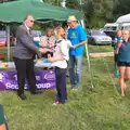 The mayor hands out prizes, The Eye Scouts Duck Race, The Pennings, Eye, Suffolk - 24th September 2016