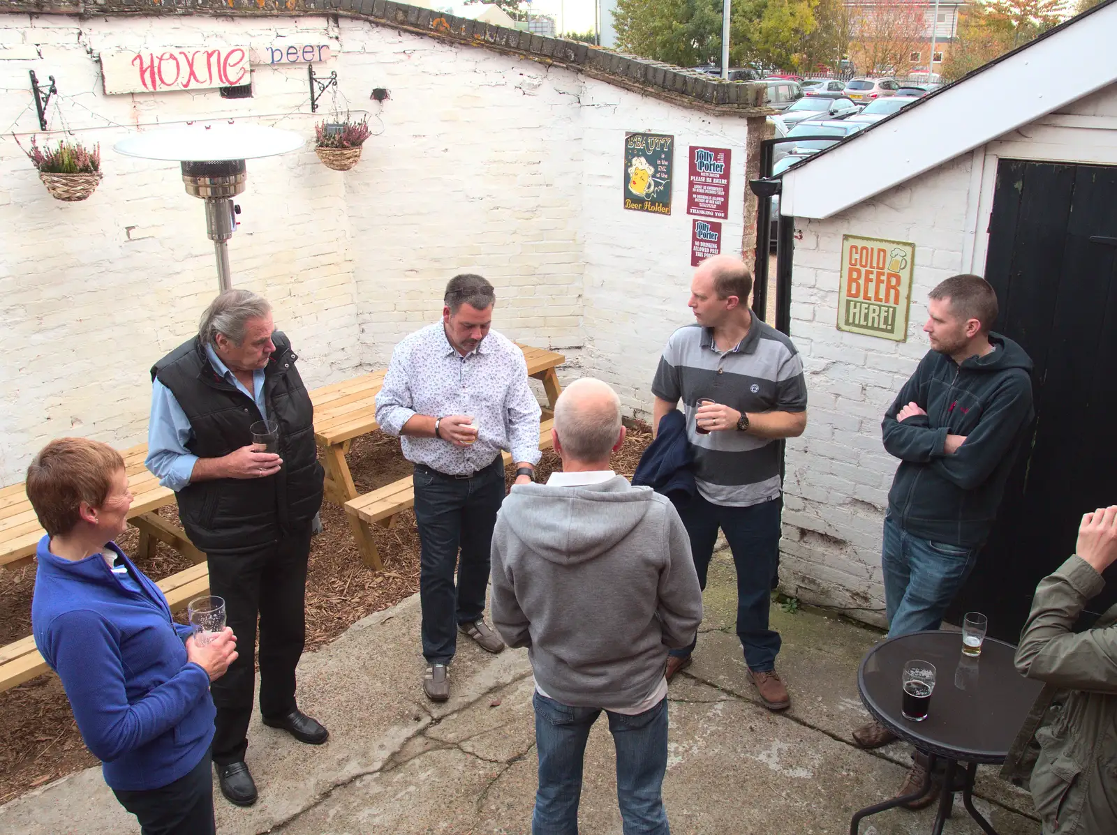 The gang hang out at the Jolly Porter in Diss, from The Norwich Beer Festival, St. Andrew's Hall, Norwich, Norfolk - 26th October 2016