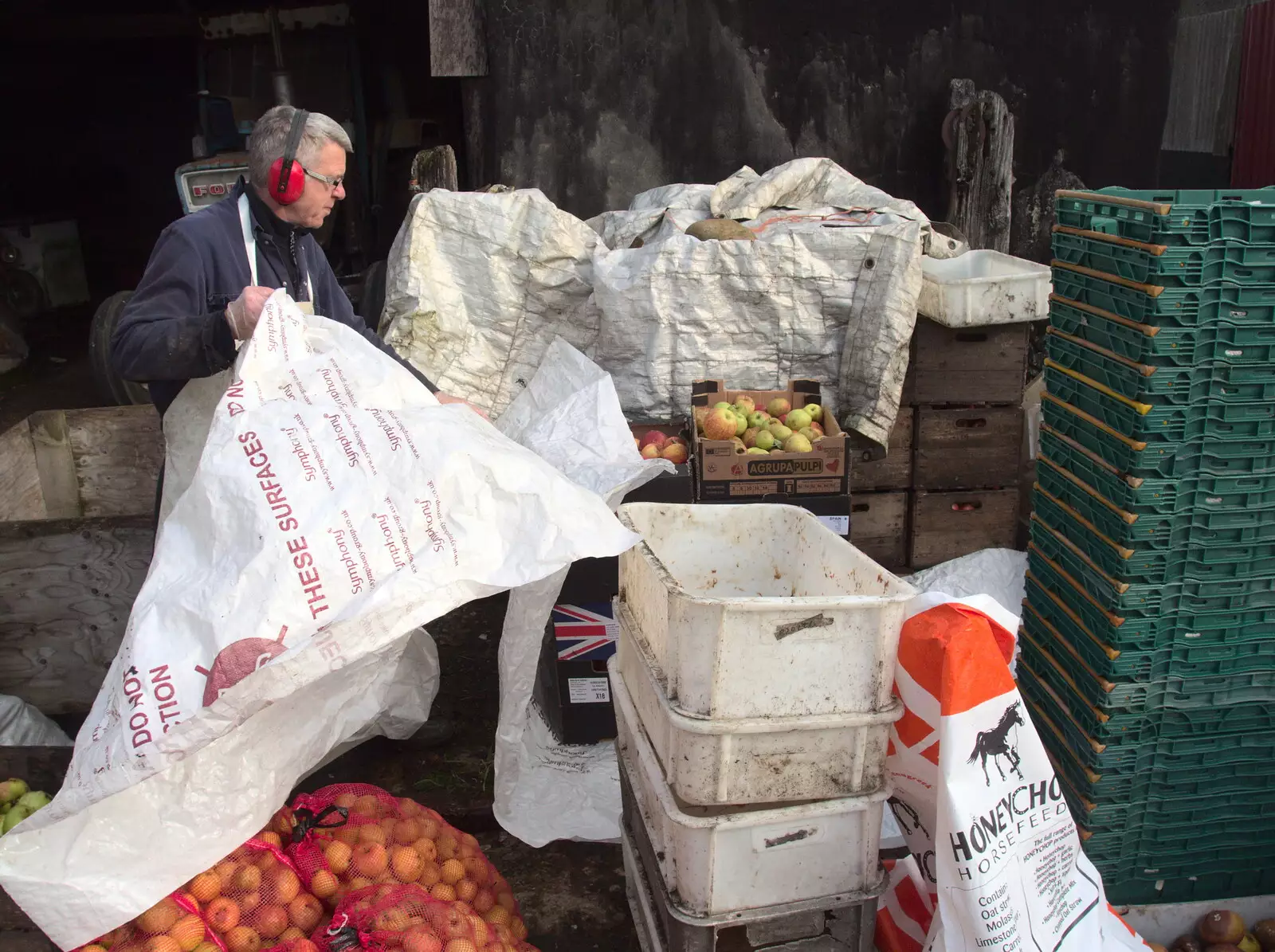 Trevor with a large bag, from Apples and Electromagnets, Norfolk and Suffolk - 6th November 2016