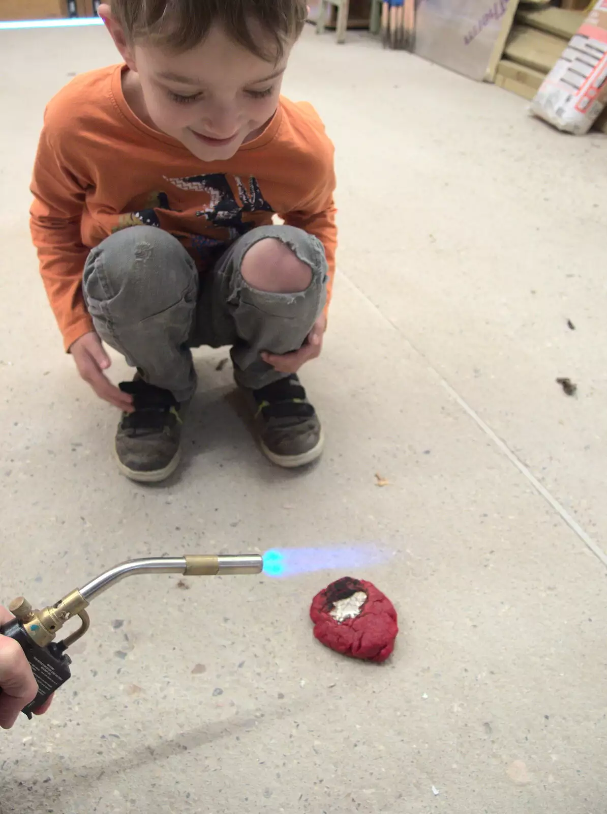 Melting solder to make tin people, from Apples and Electromagnets, Norfolk and Suffolk - 6th November 2016