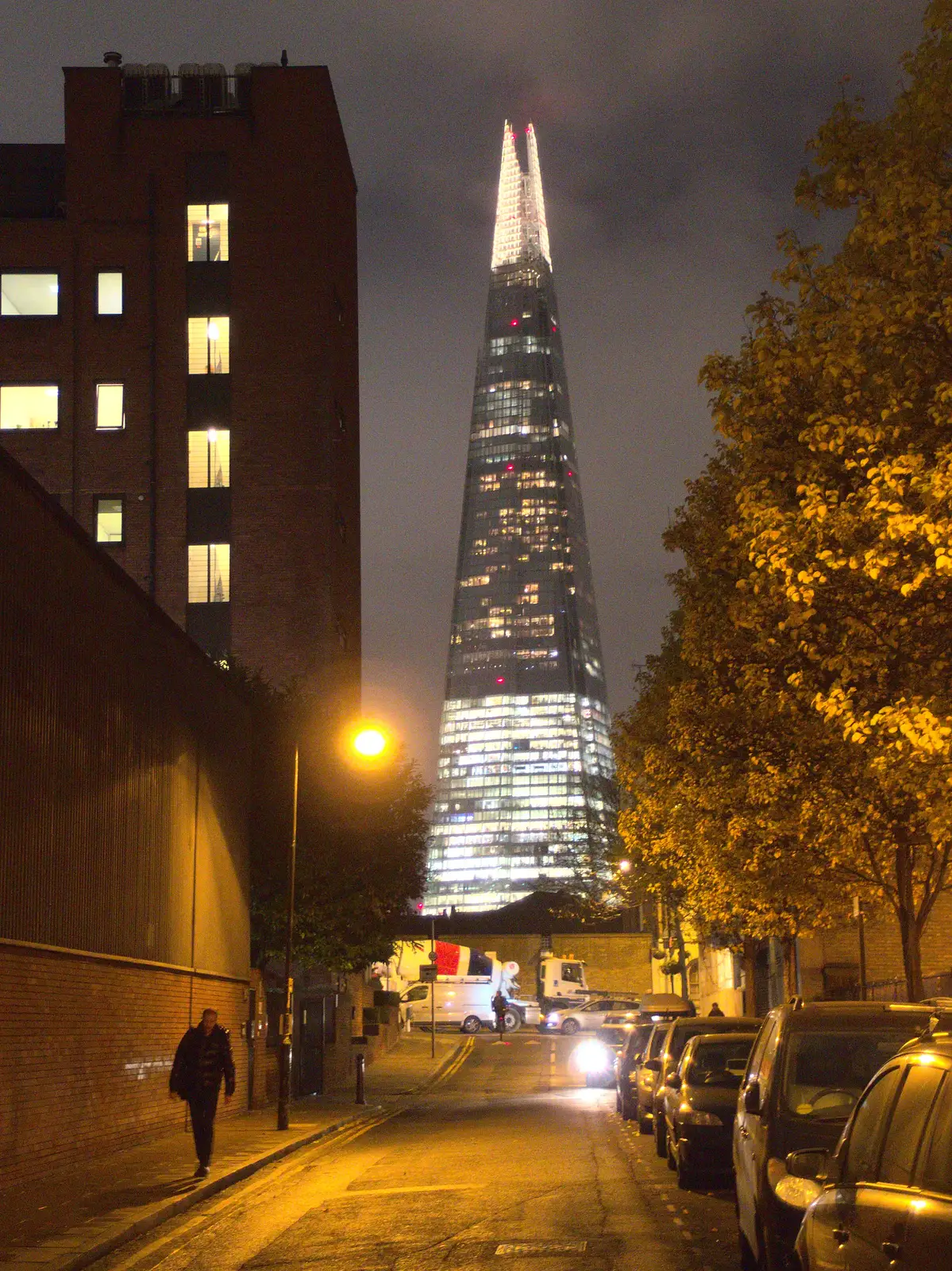 A view of the Shard looking down Sumner Street, from Innovation Week and a Walk Around the South Bank, Southwark - 8th December 2016