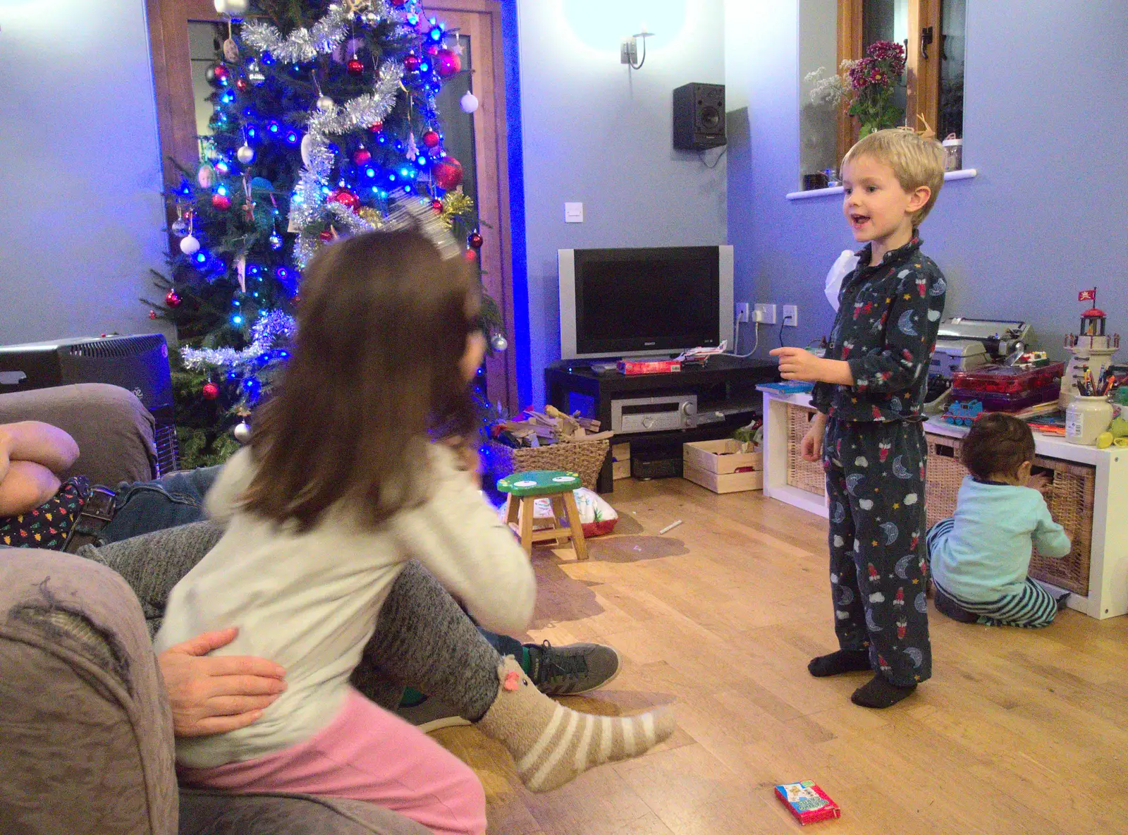 Harry holds court in the back room, from Christmas and All That, Brome, Suffolk - 25th December 2016