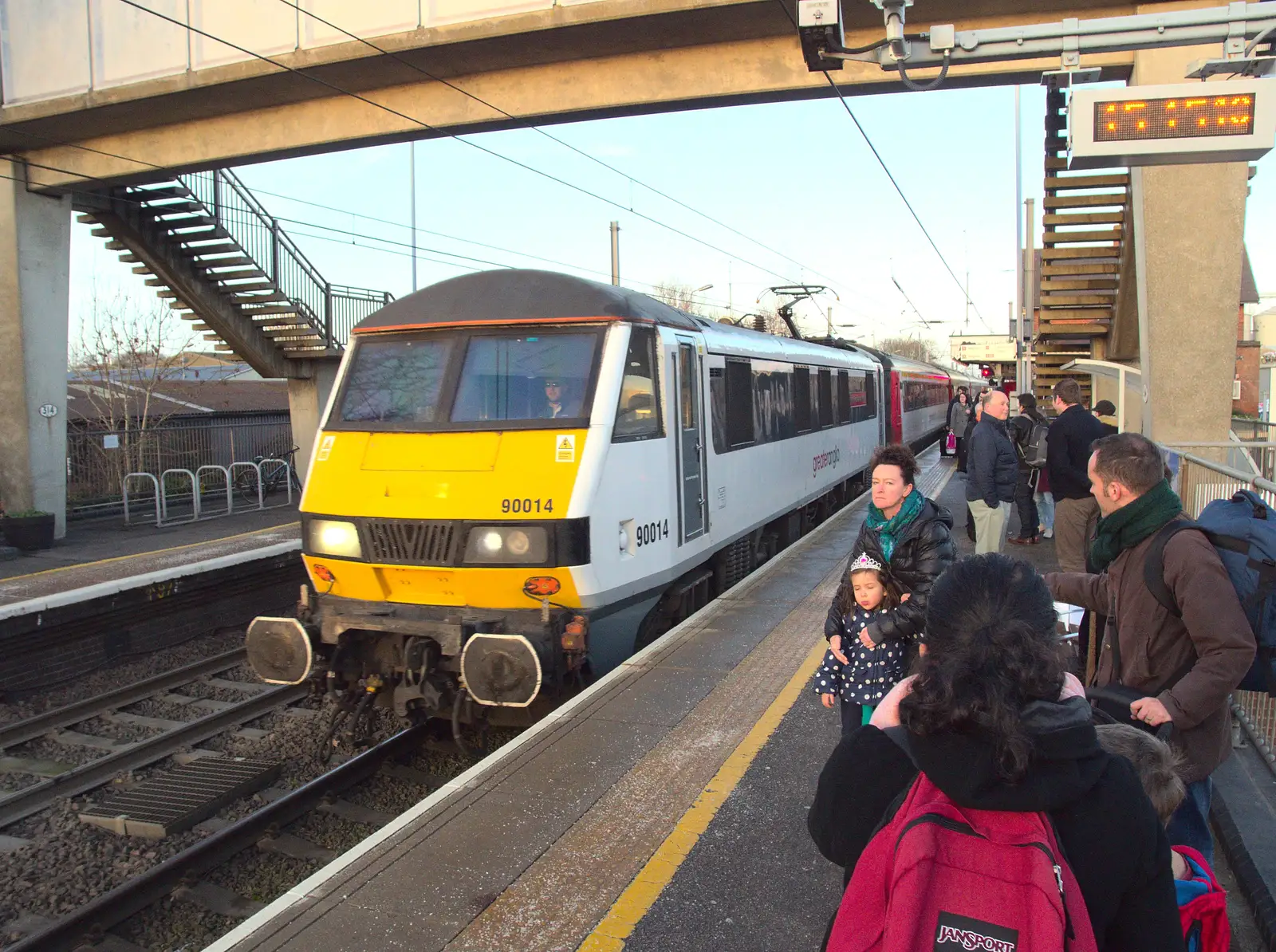 The train rolls in, from Boxing Day in Southwold, Suffolk - 26th December 2016