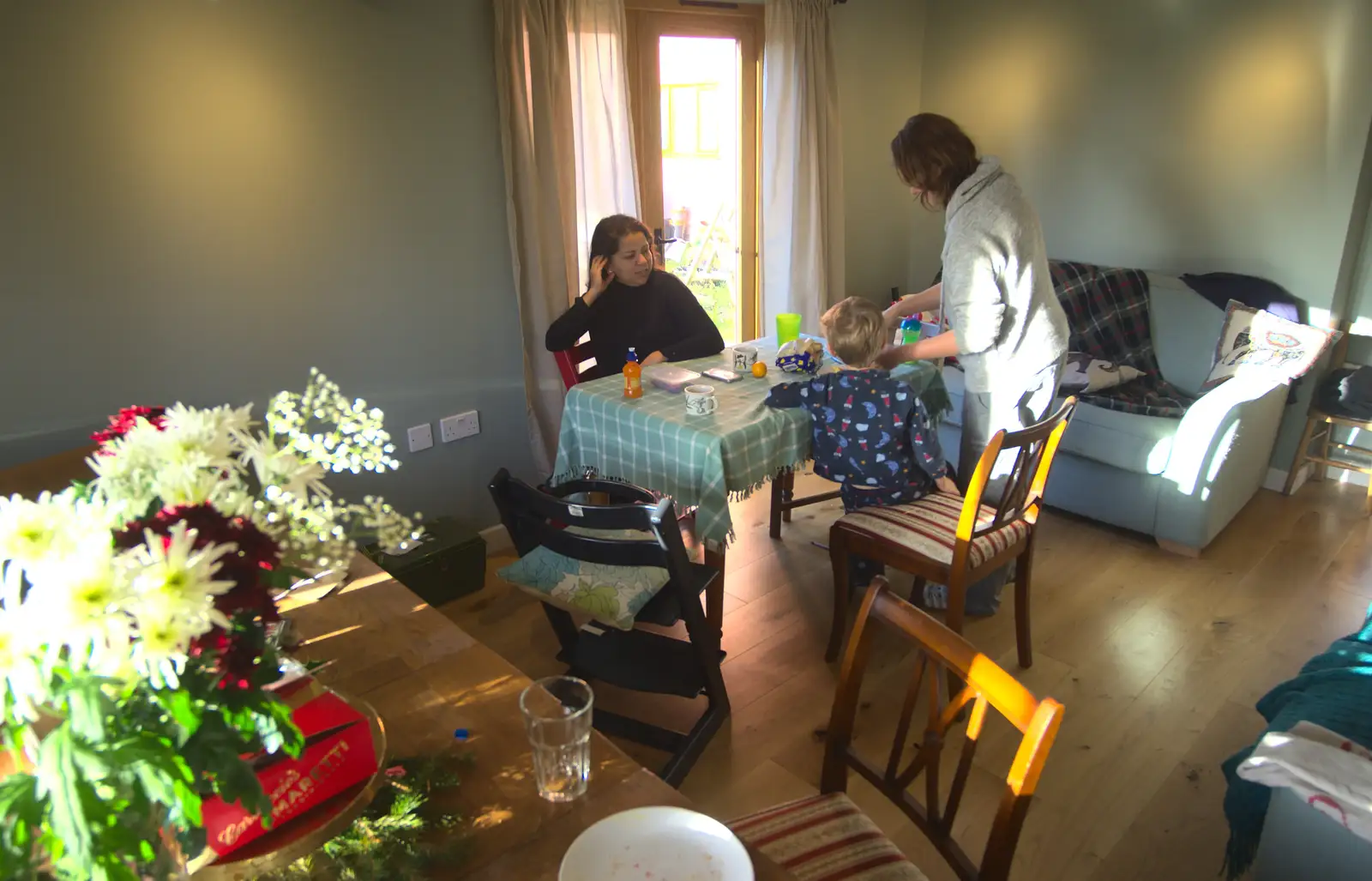 Haryanna, Harry and Isobel do breakfast, from Boxing Day in Southwold, Suffolk - 26th December 2016