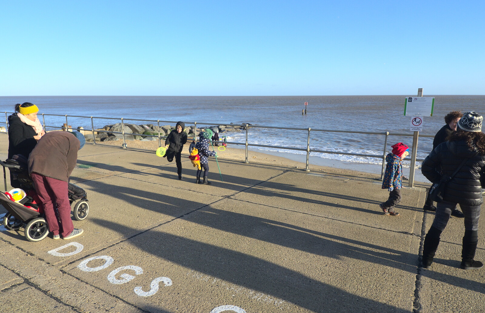 On the prom at Southwold from Boxing Day in Southwold, Suffolk - 26th December 2016