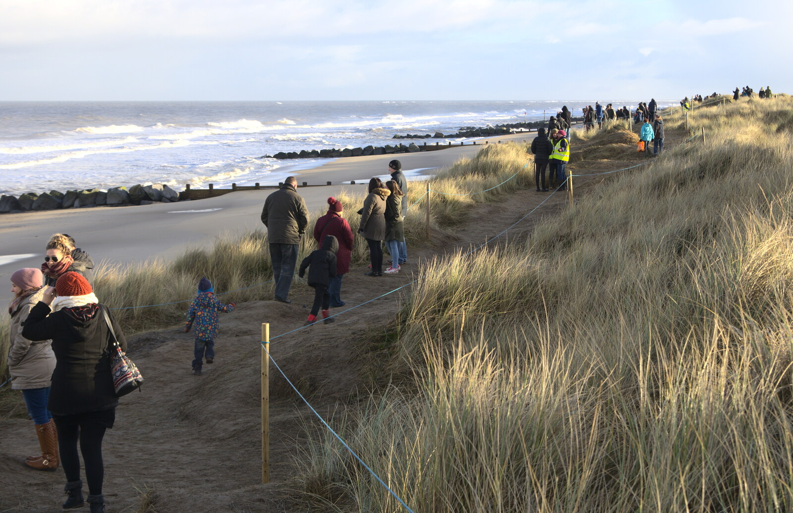 Crowds as far as the eye can see from Horsey Seals and Sea Palling, Norfolk Coast - 2nd January 2017