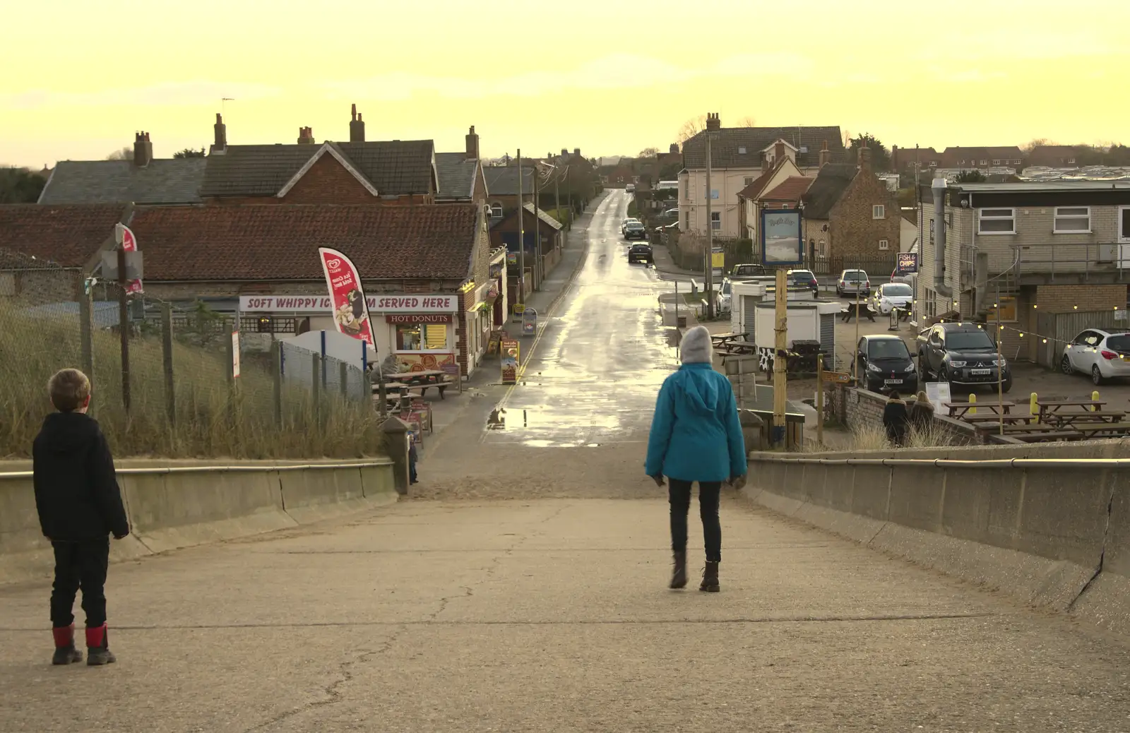 Walking down towards the café in Sea Palling, from Horsey Seals and Sea Palling, Norfolk Coast - 2nd January 2017