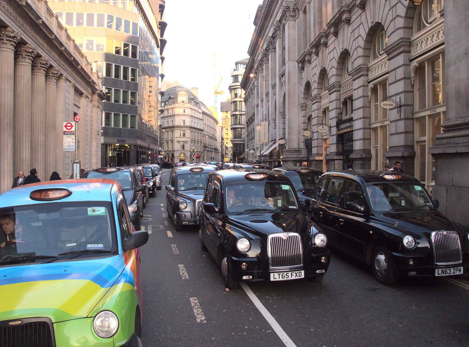 More taxis block Threadneedle Street from SwiftKey's Last Days in Southwark and a Taxi Protest, London - 18th January 2017