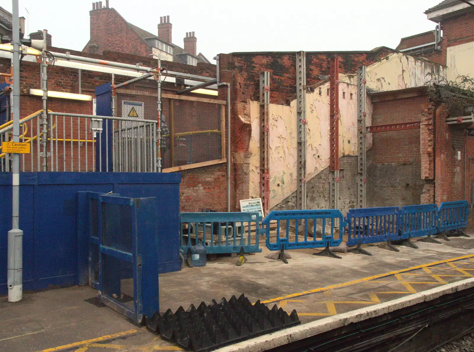 The wreck of Forest Gate station, from Grandad's Fire and SwiftKey Moves Offices, Eye and Paddington - 23rd January 2017