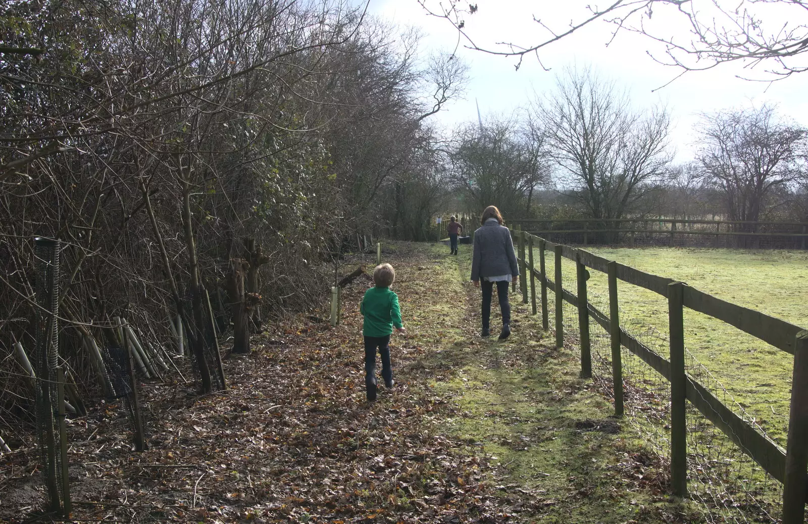 The path up to the hairy pigs, from A Winter's Walk, Thrandeston, Suffolk - 5th February 2017