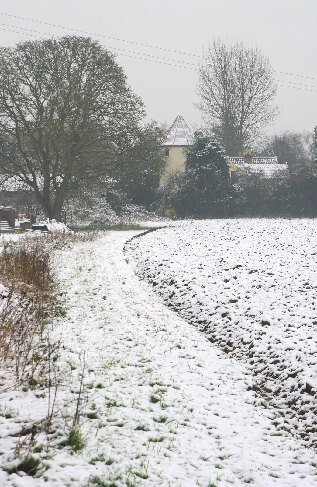 Looking doen the edge of the field, from A Snowy Day, Brome, Suffolk - 12th February 2017