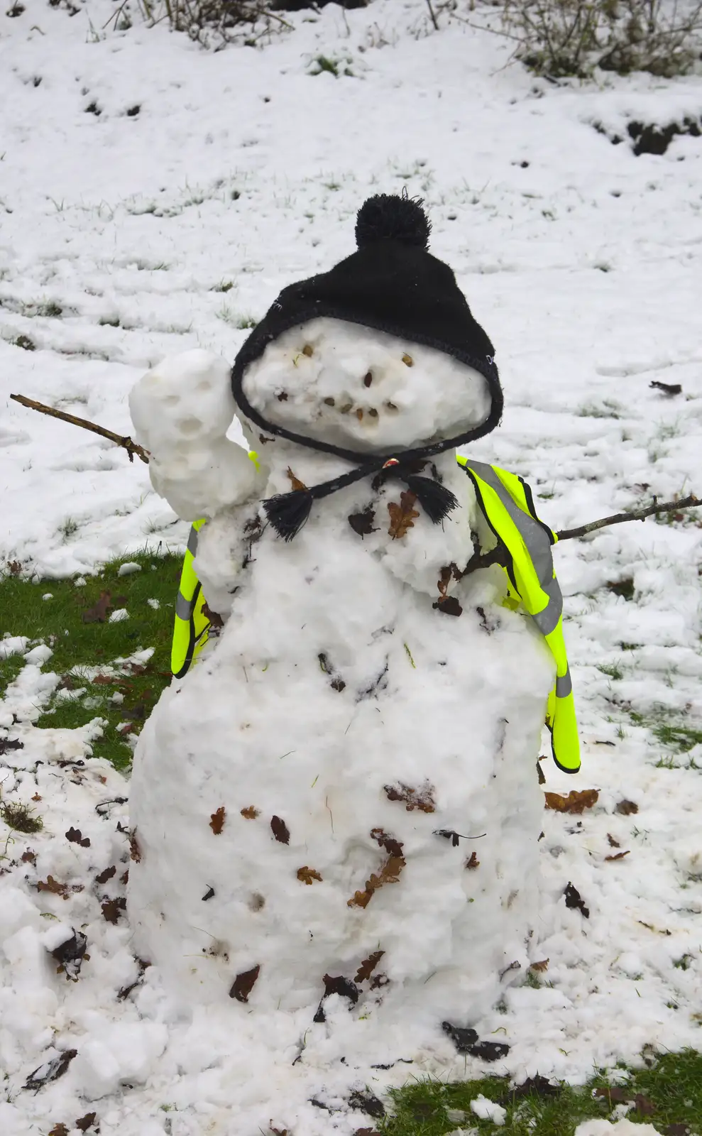 The finished snowman, from A Snowy Day, Brome, Suffolk - 12th February 2017