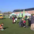 Tying shoelaces sets the scene at Maltings Meadow, The Black Dog Festival of Running, Bungay, Suffolk - 2nd April 2017