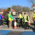 A St. John's dude on a bike checks in, The Black Dog Festival of Running, Bungay, Suffolk - 2nd April 2017